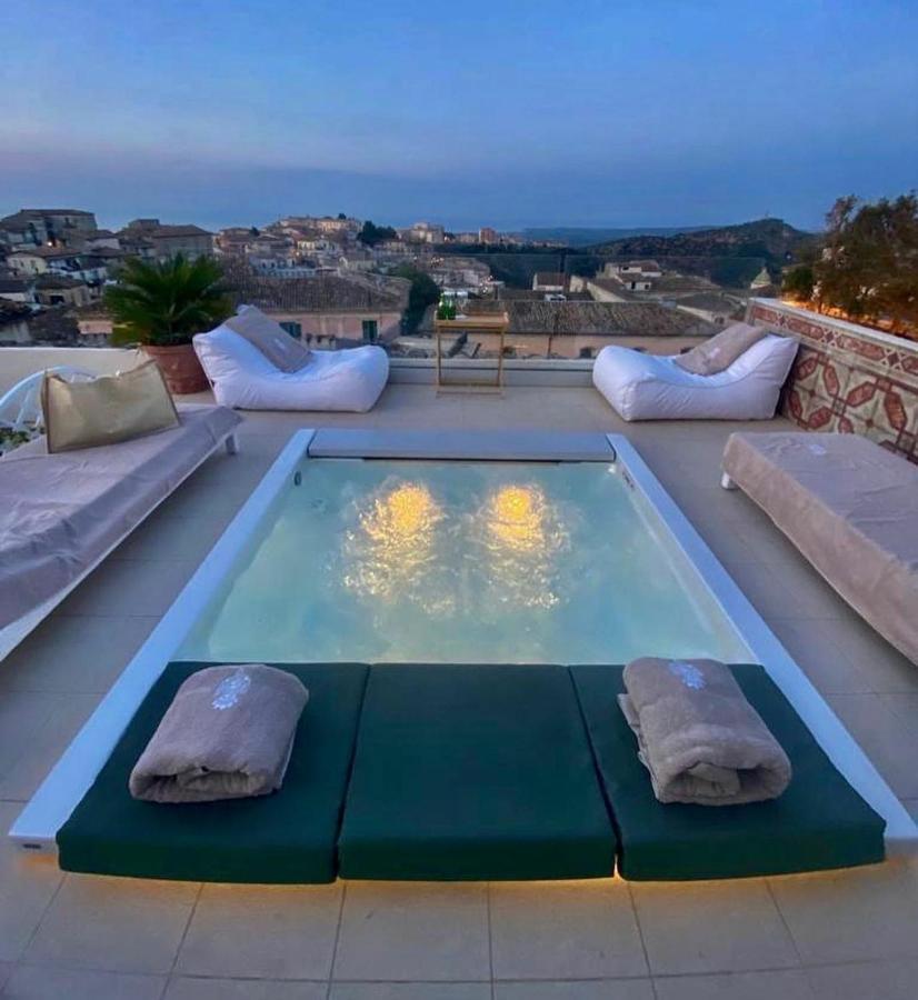 Palazzo Cherubini-Pools & Wellness Rossano Exterior photo