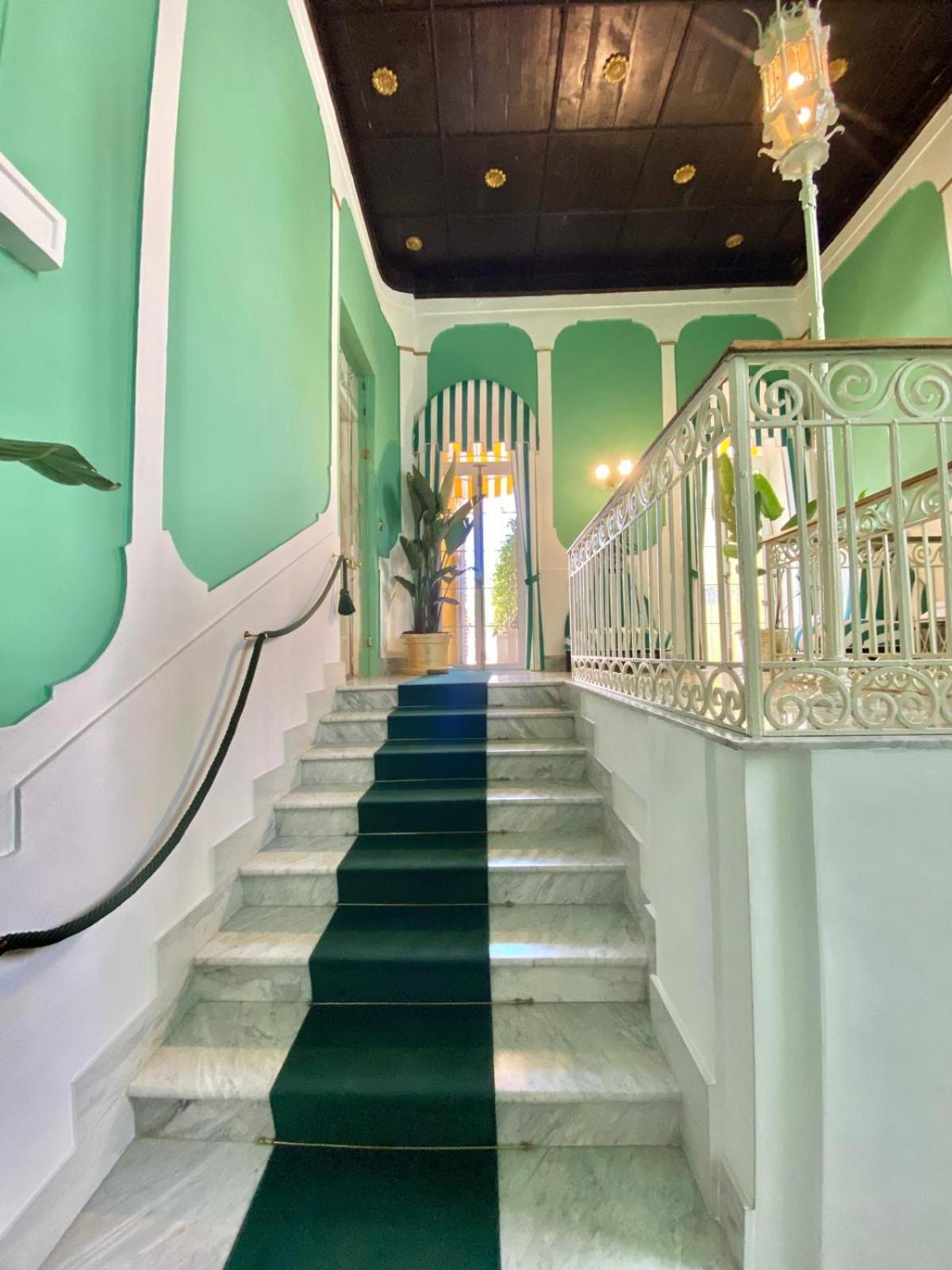 Palazzo Cherubini-Pools & Wellness Rossano Exterior photo