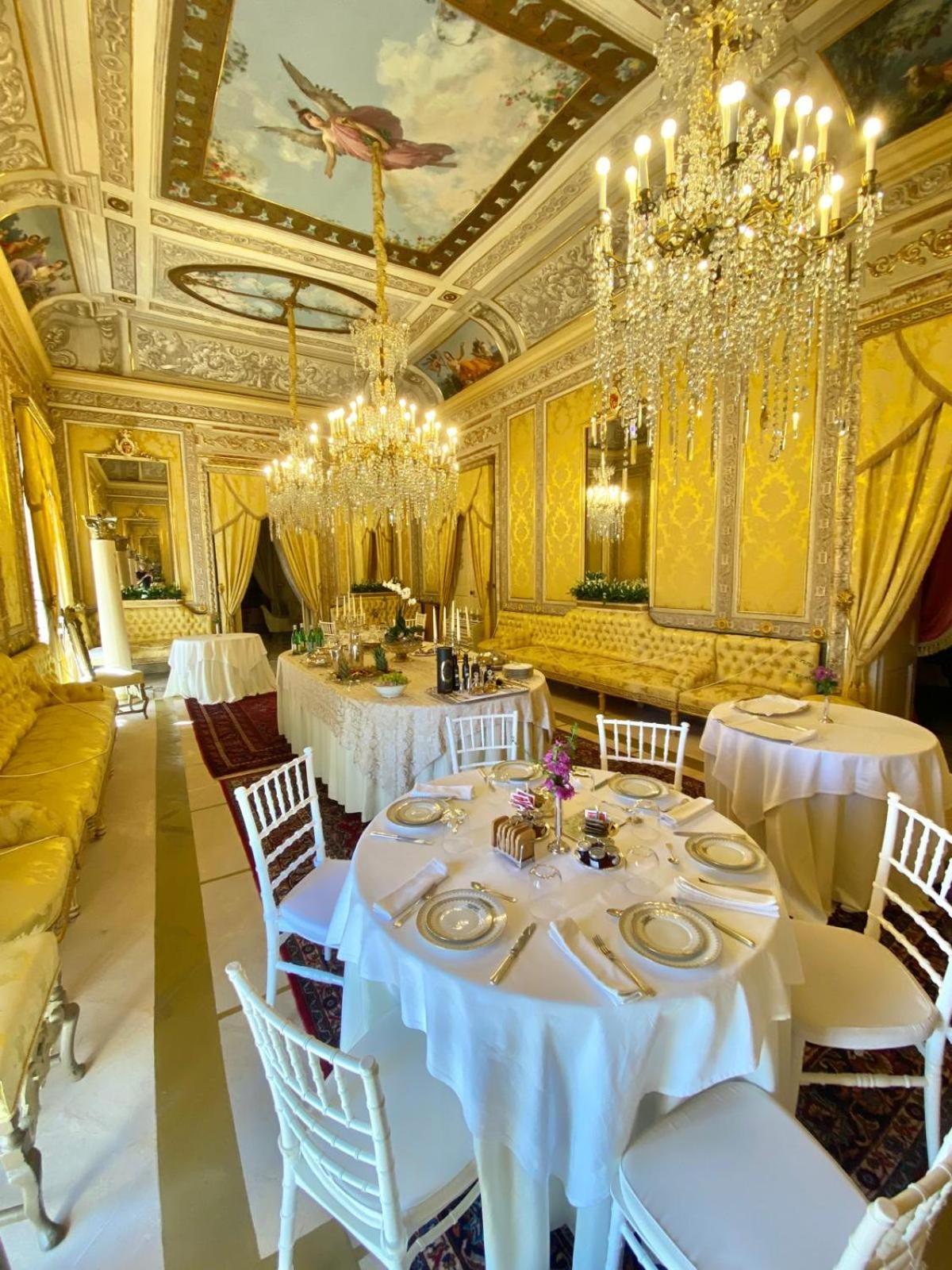 Palazzo Cherubini-Pools & Wellness Rossano Exterior photo
