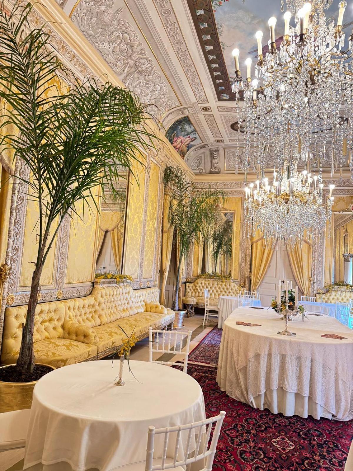 Palazzo Cherubini-Pools & Wellness Rossano Exterior photo